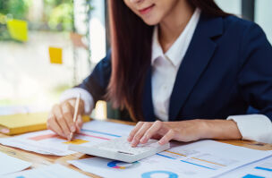 bigstock Business Woman Accountant Maki 465422835