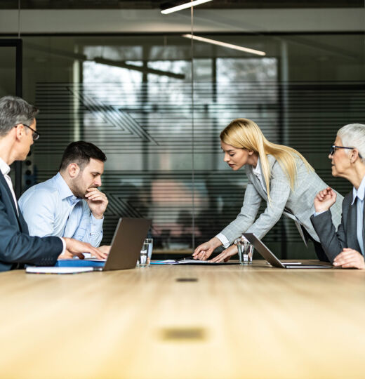 Striking off a company article