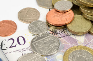counting money working out payslips