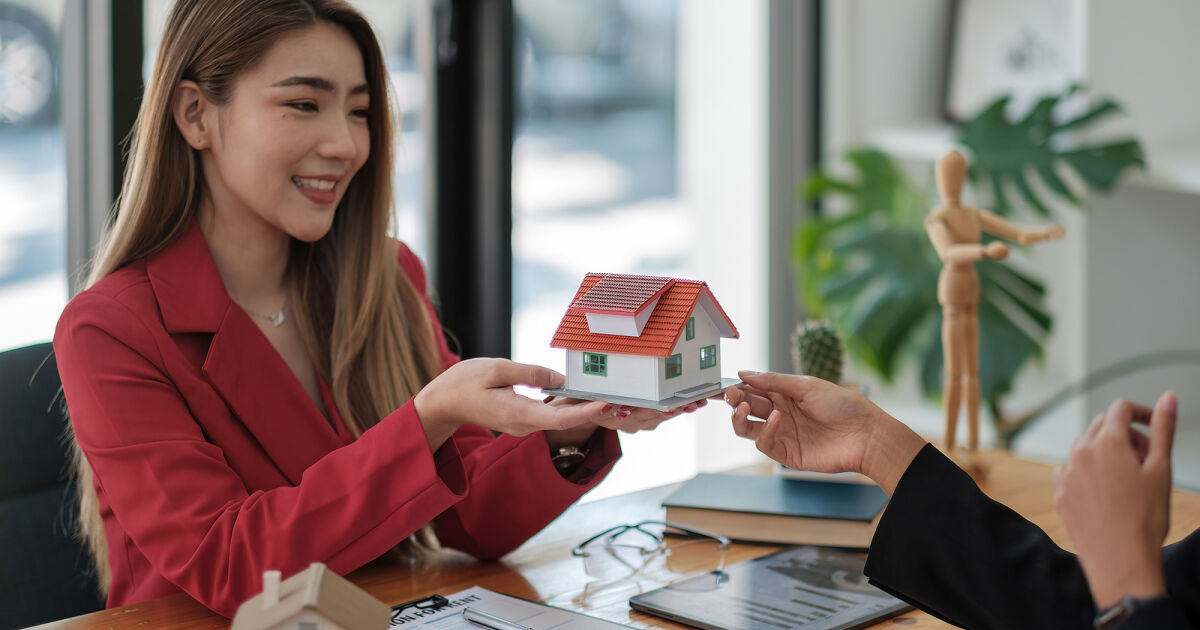 How much can a landlord claim in the case of a deposit deduction dispute?