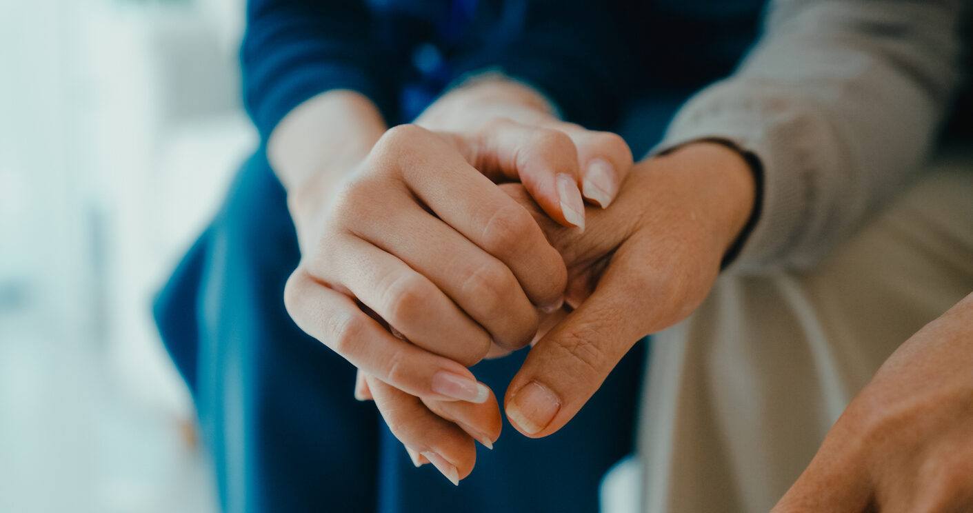 holding hands grieving